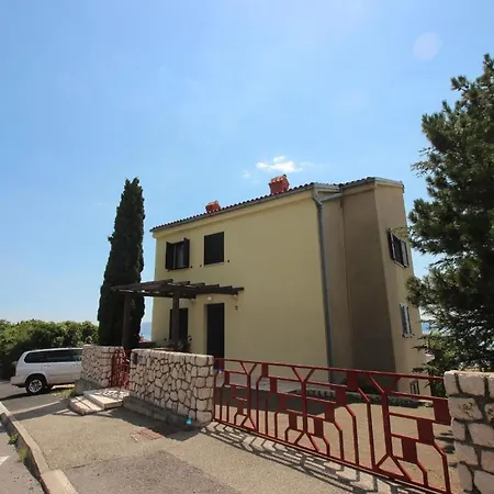 Apartment Fuer Zwei Erwachsene Und Zwei Novi Vinodolski