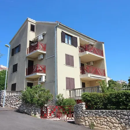 Apartment Fuer Zwei Erwachsene Und Zwei *